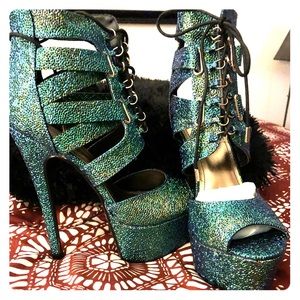 Brand New!! Nice Platform Heel!